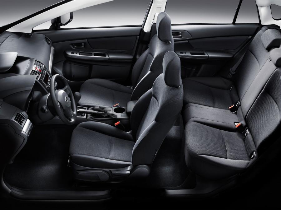  Subaru Impreza Hatchback 2011 года  (фото 2 из 16)